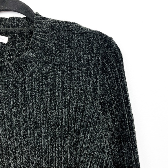 Jach's Girlfriend Long Sleeve Soft Grey/Black Knit Sweater - Picture 4 of 7